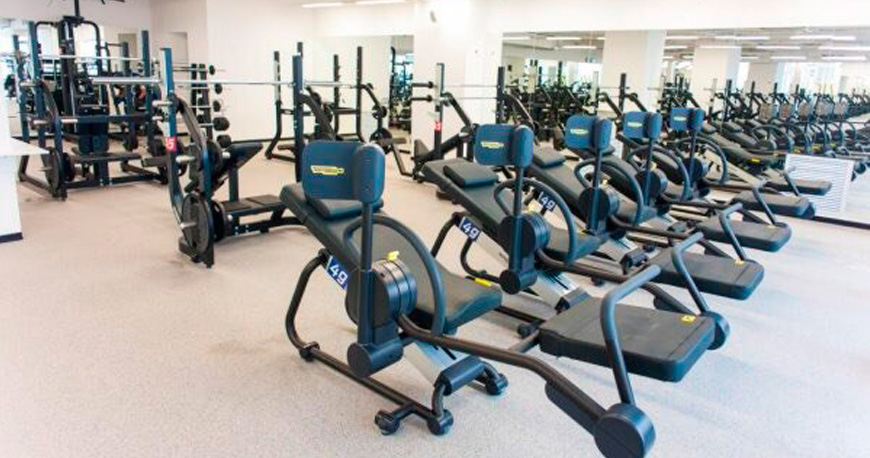 Физкультура самара фитнес цена. Физика Афимолл фитнес. Физика Самара фитнес. Физика фитнес клуб Самара. Физика в тренажерном зале.